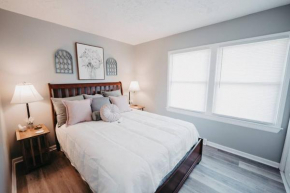 Hot Tub, Pool table, Sleeps 10